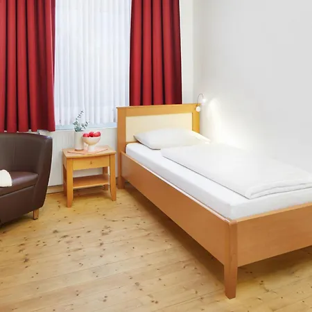 Отель Hoeker Hof Гревен